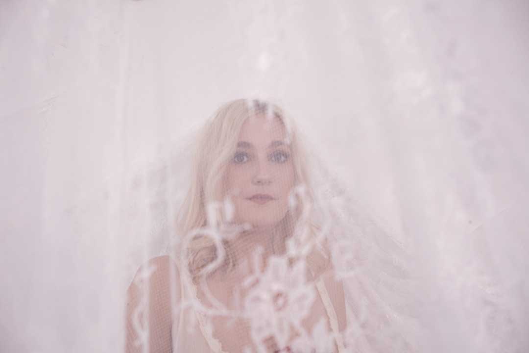 FLORENCE BESCH Releases Bold New Album GATHERING HEARTS on Unique Records