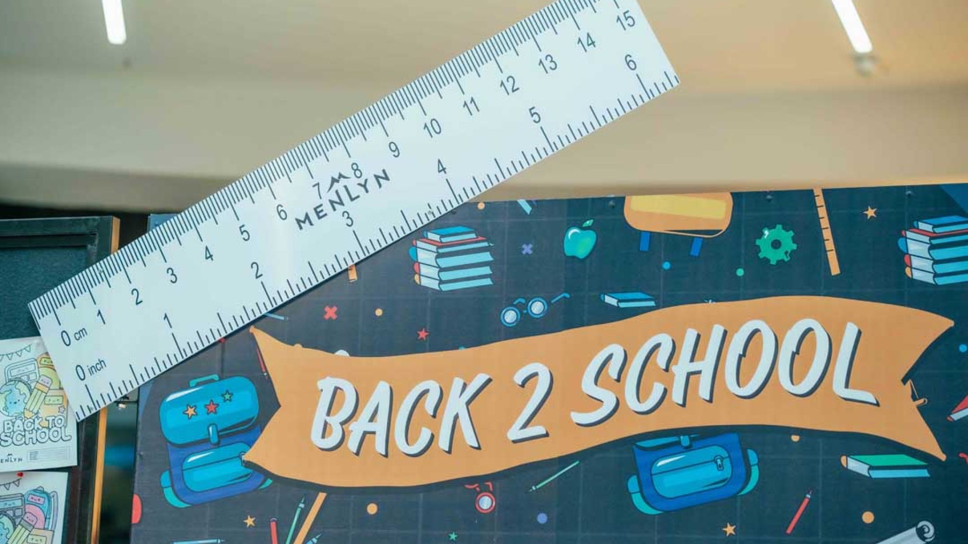 Menlyn Park's 'Beat the Wrap Race': Free Book Wrapping for Tshwane Learners