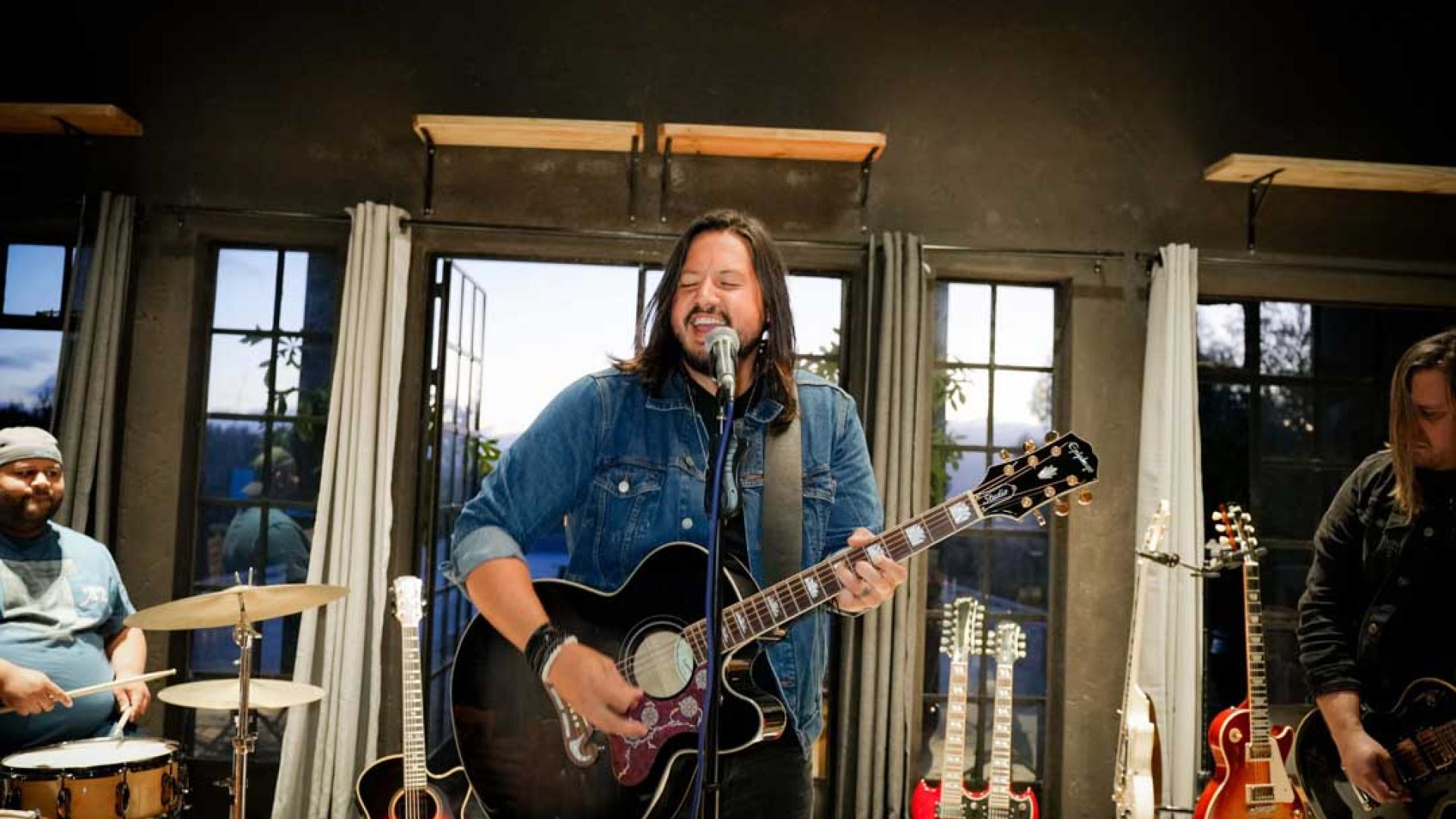 Mark Haze Releases ‘Walked On By’